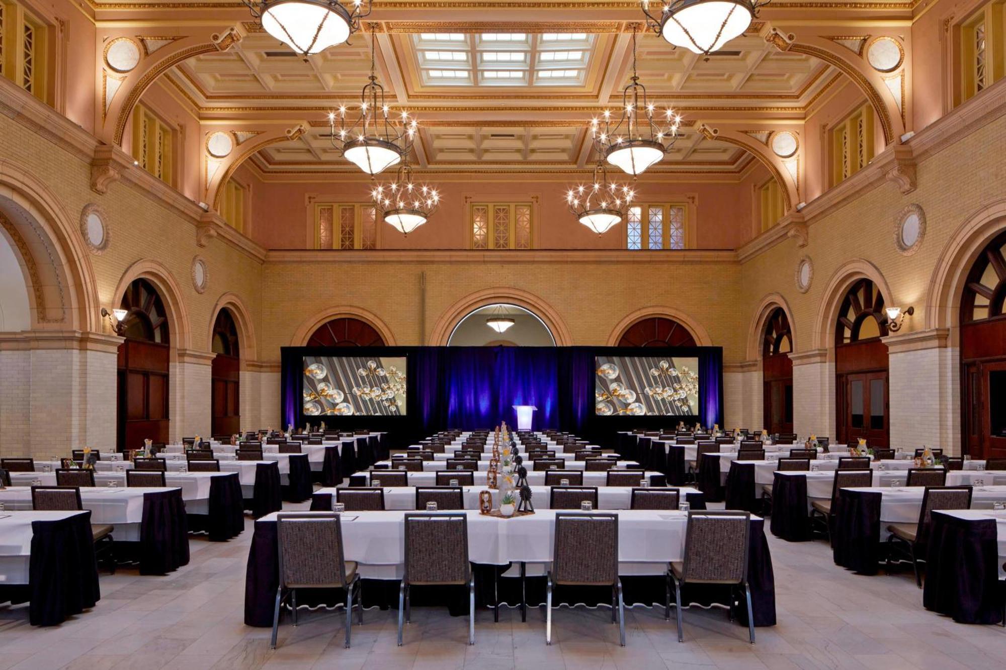 Residence Inn Minneapolis Downtown At The Depot Exterior photo